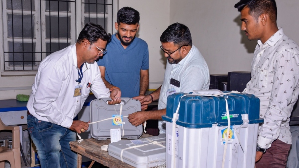 বেশ কিছু বিক্ষিপ্ত ঘটনা বেশ কিছু বিক্ষিপ্ত ঘটনা