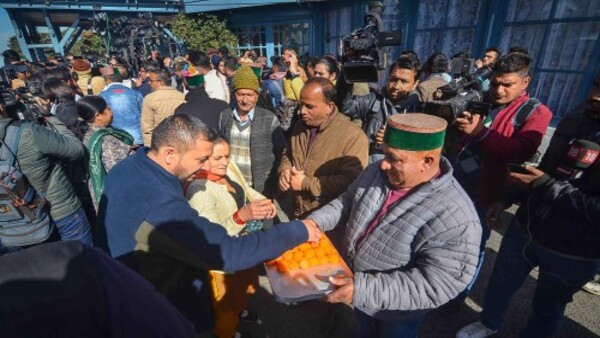 'প্রতিদ্বন্দ্বী'দের প্রতিক্রিয়া