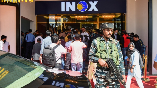  INOX ও PVR-এ সংযুক্তিকরণ