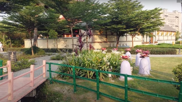 কী ভাবে যাবেন