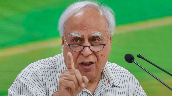 সওয়াল জবাবে অংশ নেন কপিল সিব্বল