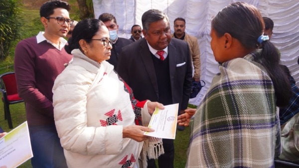 নিঃসন্দেহে বড় ধাক্কা তৃণমূলের কাছে। 