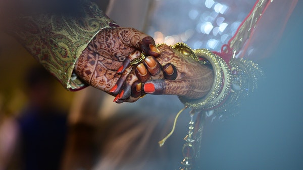 দাম্পত্য জীবনে সুখ আসবে