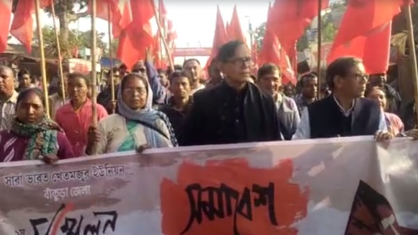 কেন পদত্যাগ করছেন তৃণমূলের নেতারা কেন পদত্যাগ করছেন তৃণমূলের নেতারা