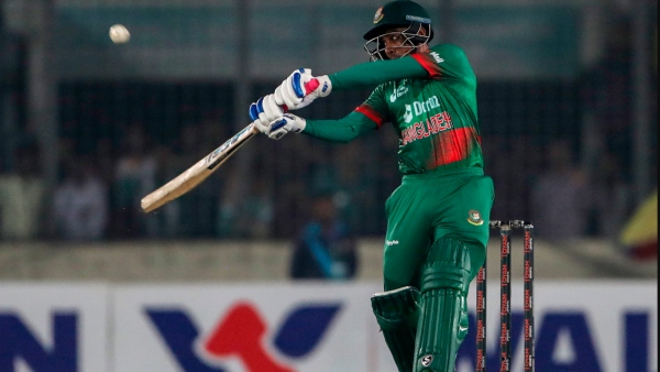 শেষ উইকেটে ৫১ রানের পার্টনারশিপ গড়ে বাংলাদেশ: শেষ উইকেটে ৫১ রানের পার্টনারশিপ গড়ে বাংলাদেশ: