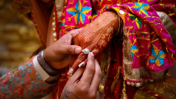 প্রেম জীবনে সুখ বজায় থাকবে কুম্ভ রাশিদের