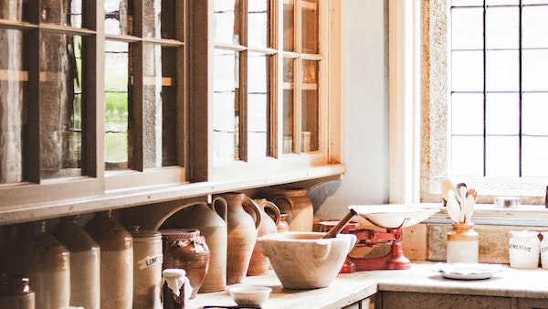 রান্নাঘরে ভাঙাচোরা বাসনপত্র রাখবেন না