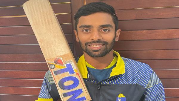 অভিমন্যুর শতরান, কৌশিক ব্যর্থ অভিমন্যুর শতরান, কৌশিক ব্যর্থ