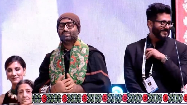 খ্যাতির শিখরেও সাধারণ থেকে দৃষ্টান্ত খ্যাতির শিখরেও সাধারণ থেকে দৃষ্টান্ত