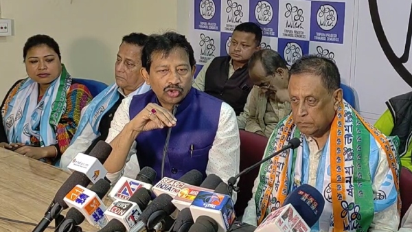 পীযুষকে সভাপতির দায়িত্ব দেওয়ায় সুবিধা তৃণমূলের পীযুষকে সভাপতির দায়িত্ব দেওয়ায় সুবিধা তৃণমূলের