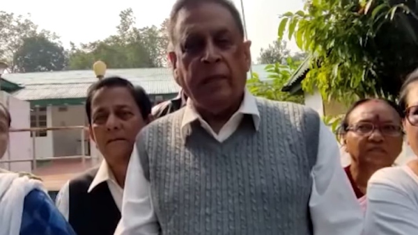 ১০৫ পরিবারকে তৃণমূলে যোগদান ১০৫ পরিবারকে তৃণমূলে যোগদান