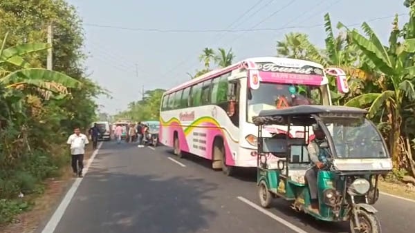 রণক্ষেত্র হটুগঞ্জ। 