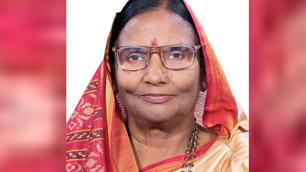 বিতর্কিত মন্তব্যে উত্তপ্ত রাজনীতি