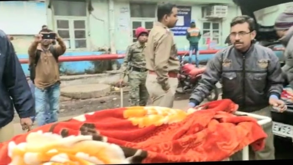 স্বামীর হাতে গান পাওডার, পুলিশ তদন্তে