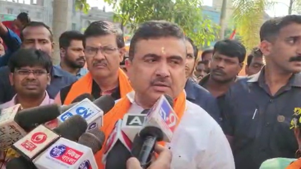 দলের নেতা দিলীপ ঘোষ দলের নেতা দিলীপ ঘোষ