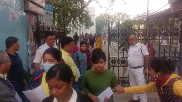পরিদর্শনে পর্ষদ সভাপতি
