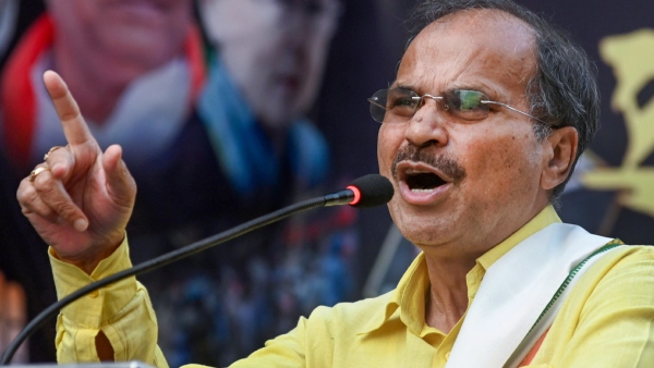  হিম্মত থাকলে মোকাবিলা করুক