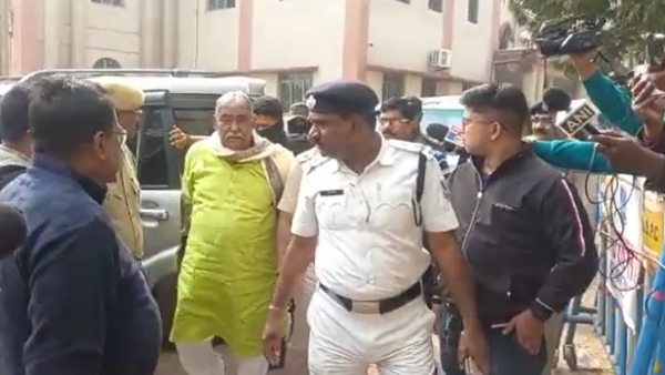 অনুব্রতর চাল-মিলের সঙ্গে ১৭৭টি অ্যাকাউন্টের যোগ অনুব্রতর চাল-মিলের সঙ্গে ১৭৭টি অ্যাকাউন্টের যোগ