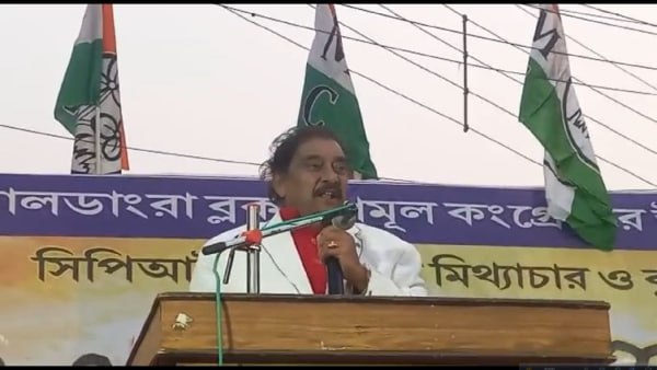 আবাস দুর্নীতির মধ্যেই বিতর্কিত মন্তব্য তৃণমূল বিধায়কের আবাস দুর্নীতির মধ্যেই বিতর্কিত মন্তব্য তৃণমূল বিধায়কের
