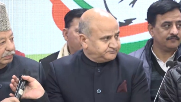 ডিএপি ছেড়ে কংগ্রেসে যোগ 