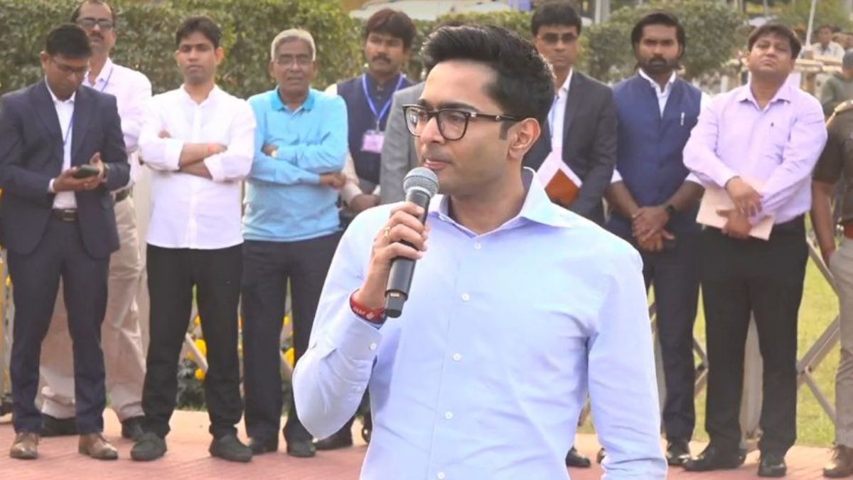  কেন্দ্র টাকা দিচ্ছে না বলে অভিযোগ অভিষেকের