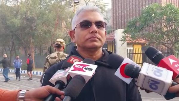 অযোগ্যতা থেকে দৃষ্টি ফেরানোর চেষ্টা অযোগ্যতা থেকে দৃষ্টি ফেরানোর চেষ্টা