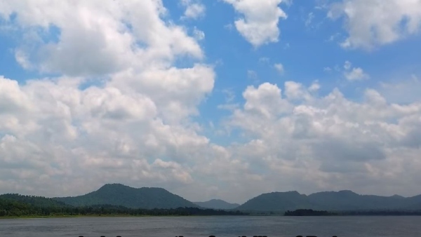 ঘরের কাছেই মিনি সুইৎজারল্যান্ড