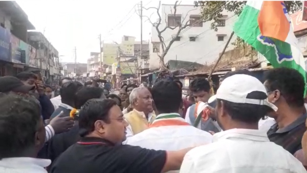 পুরনির্বাচনে কারও সংখ্যাগরিষ্ঠতা ছিল না পুরনির্বাচনে কারও সংখ্যাগরিষ্ঠতা ছিল না