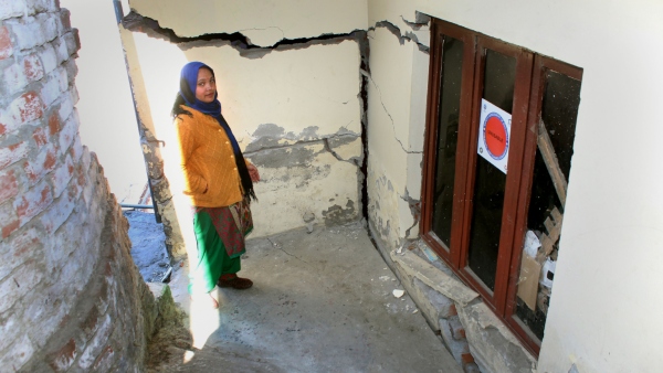 বাড়ছে ভূমিকম্প, ঘন ঘন কম্পন কি নতুন কোনও বিপদের সঙ্কেত নিয়ে আসছে? বাড়ছে ভূমিকম্প, ঘন ঘন কম্পন কি নতুন কোনও বিপদের সঙ্কেত নিয়ে আসছে?