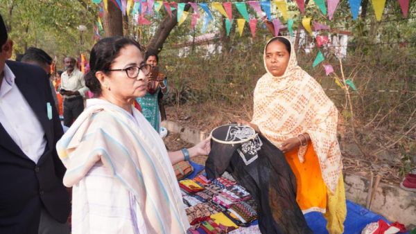 বড় ধাক্কা তৃণমূলের কাছে