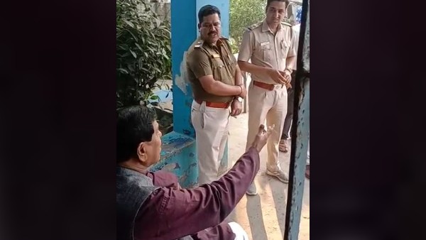 মুখ খুলতে নারাজ বিধায়ক মুখ খুলতে নারাজ বিধায়ক