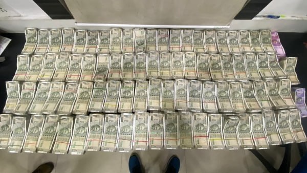 তিনজনকে ইতিমধ্যে জেরা করা হচ্ছে 