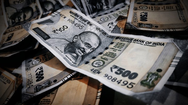 প্রবীণ নাগরিকদের সুদের ওপরে কর ছাড়