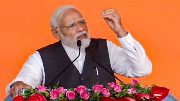 বিশ্বের বৃহৎ গণতন্ত্রের অপমান বিশ্বের বৃহৎ গণতন্ত্রের অপমান