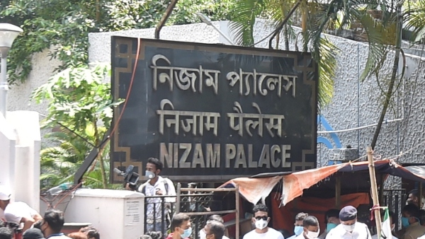 নিজাম প্যালেসে তাপস মণ্ডল