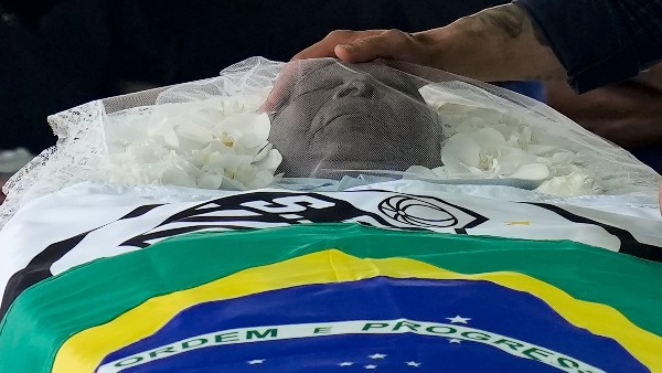 Pele: পেলের নামে একটি করে স্টেডিয়াম করার জন্য বিশ্বের ফুটবল খেলিয়ে দেশগুলির উদ্দেশ্যে বার্তা ফিফার Pele: পেলের নামে একটি করে স্টেডিয়াম করার জন্য বিশ্বের ফুটবল খেলিয়ে দেশগুলির উদ্দেশ্যে বার্তা ফিফার