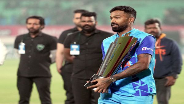 হাত দিলেই সোনা