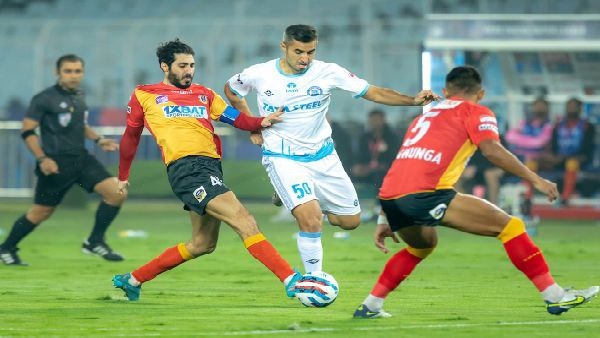 প্রথমার্ধে এগিয়ে থেকেও ইস্টবেঙ্গলের হার জামশেদপুর এফসির কাছে প্রথমার্ধে এগিয়ে থেকেও ইস্টবেঙ্গলের হার জামশেদপুর এফসির কাছে