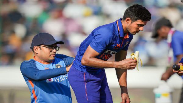 সতীর্থদের ব্যর্থতা ঢেকে দাপুটে ইনিংস সতীর্থদের ব্যর্থতা ঢেকে দাপুটে ইনিংস