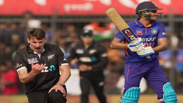 বল হাতে সেঞ্চুরি! বল হাতে সেঞ্চুরি!