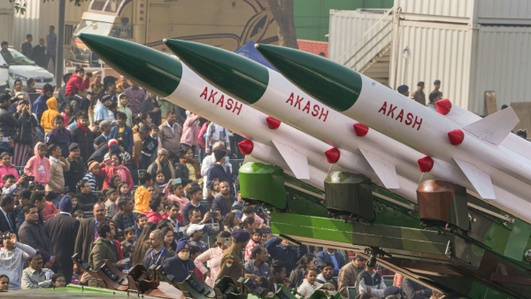 অস্ত্র প্রদর্শন