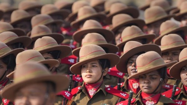  কোথায় আলাদা?