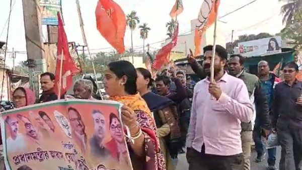 একসঙ্গে মিছিল নিয়ে বিজেপির দাবি একসঙ্গে মিছিল নিয়ে বিজেপির দাবি