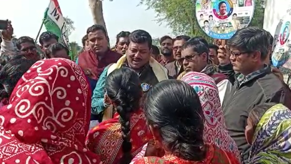 দফায় দফায় বিক্ষোভ