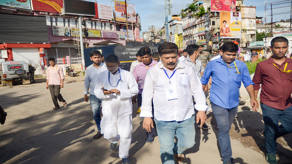 বামফ্রন্টের সঙ্গে আসন সমঝোতা, জোট নয় বামফ্রন্টের সঙ্গে আসন সমঝোতা, জোট নয়