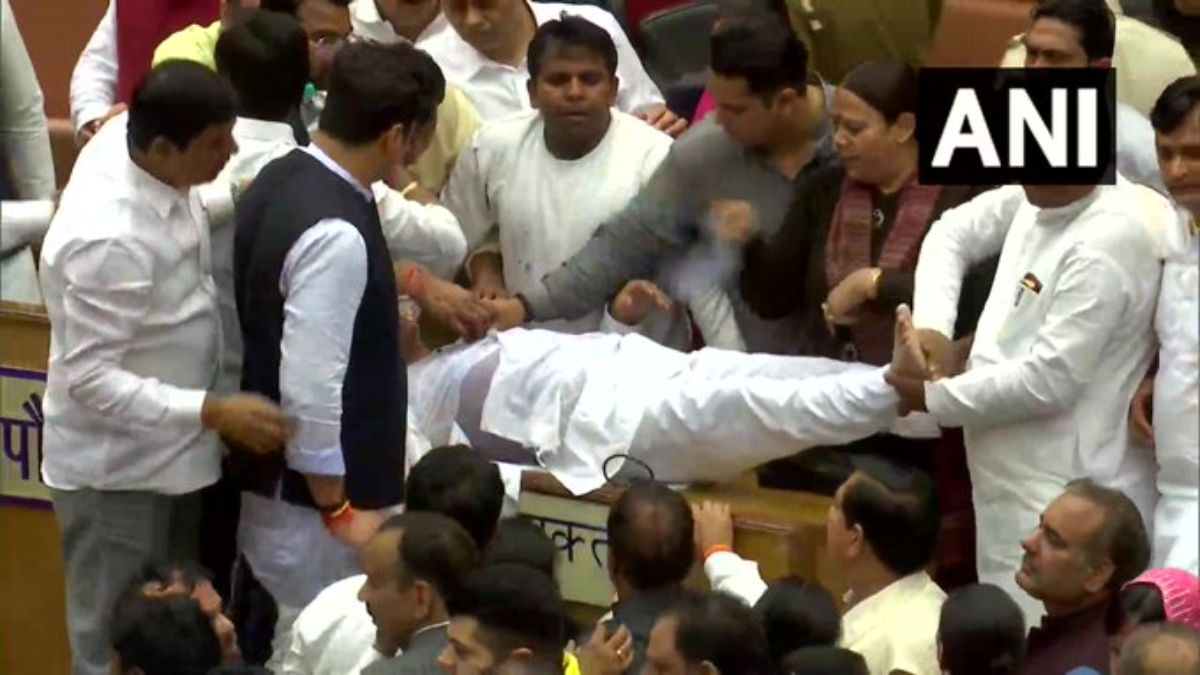 এমসিডির স্থায়ী কমিটির নির্বাচনে স্থগিতাদেশ দিল্লি হাইকোর্টের এমসিডির স্থায়ী কমিটির নির্বাচনে স্থগিতাদেশ দিল্লি হাইকোর্টের