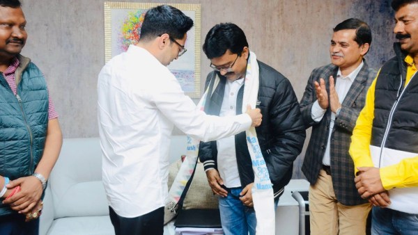 ৭৭-এ জিতেও বিধায়ক সংখ্যা কমে ৭৫ হয়