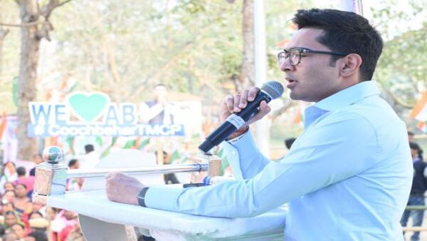 কেন্দ্র ও রাজ্যের রিপোর্ট কার্ডের তুলনা করা হোক কেন্দ্র ও রাজ্যের রিপোর্ট কার্ডের তুলনা করা হোক