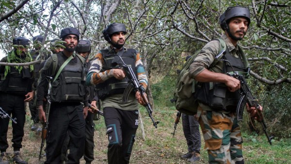 সেনাবাহিনীর পদক্ষেপের কথাও কথাও উল্লেখ