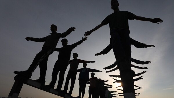 জারি করা হয়েছে বিজ্ঞপ্তি জারি করা হয়েছে বিজ্ঞপ্তি